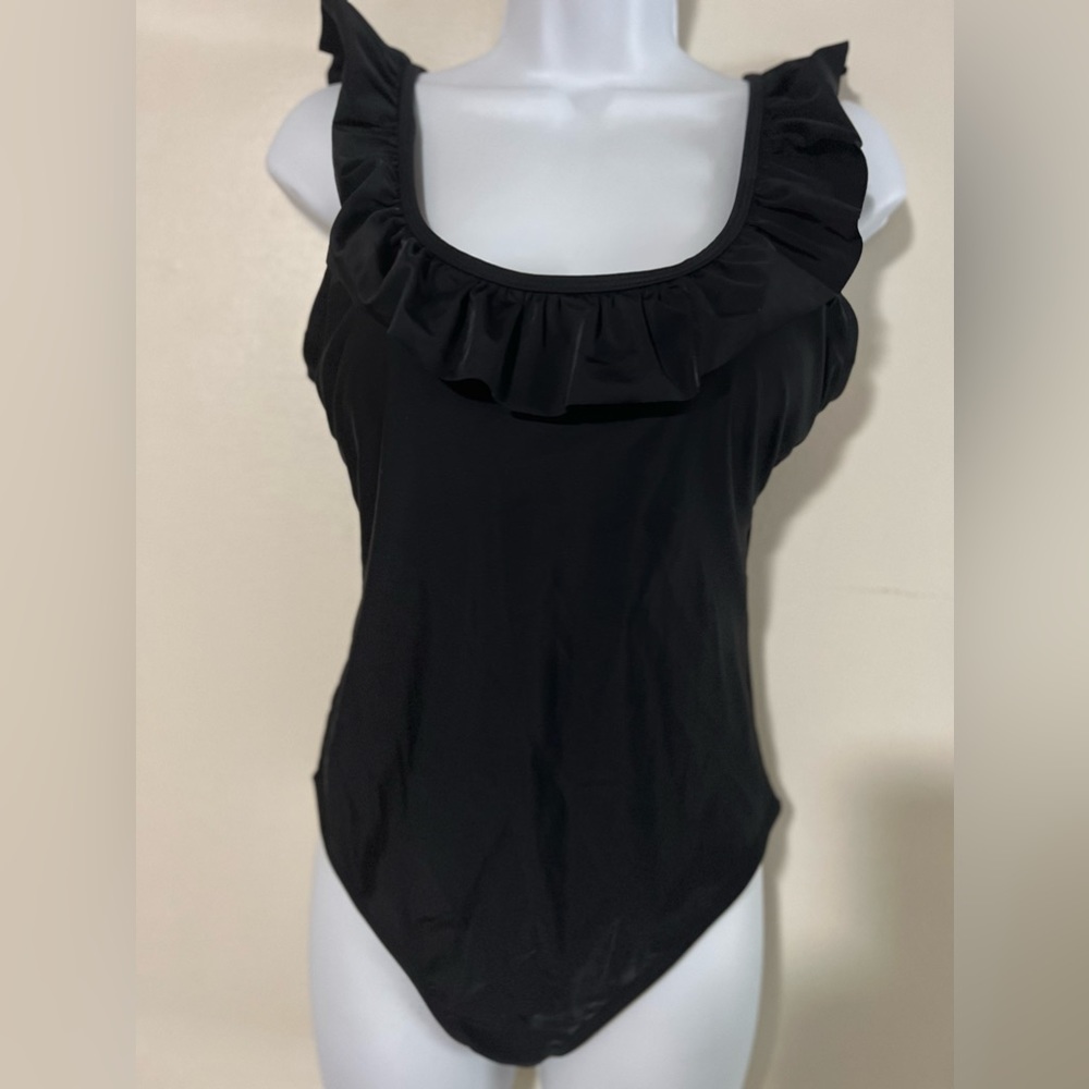 NWOT Sugar Coast by Lolli Women's Ruffled One Piece Swimsuit